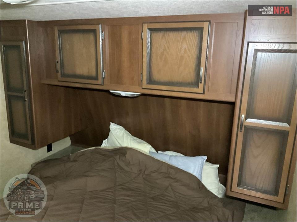 2014 Crossroads Rv M-28 BH - ZINGER SERIES — фото 12