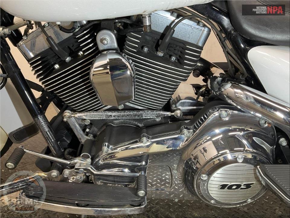 2012 Harley-Davidson FLHRC ROAD KING CLSC — фото 7