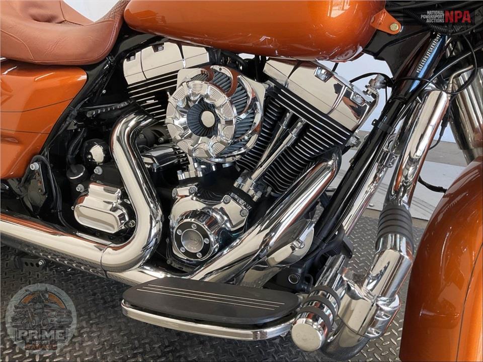 2015 Harley-Davidson FLHXS STREET GLIDE SPECIAL — фото 6