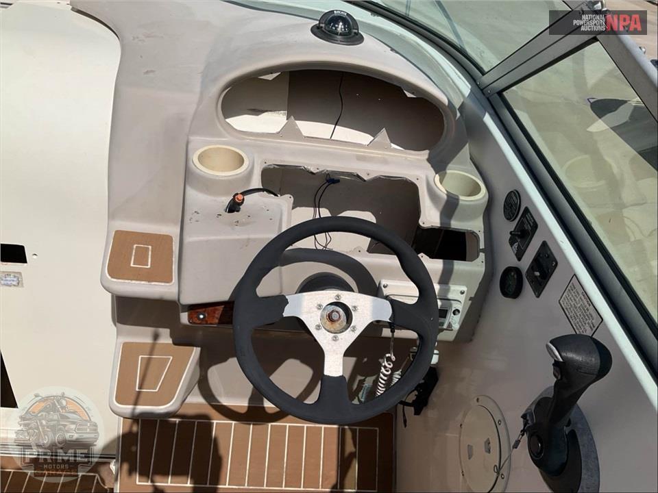 2003 Rinker Boat FIESTA VEE 270/EC L=30/E=1-SD — фото 7