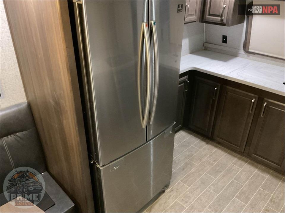 2020 Keystone Rv M-3801 FK - ALPINE FIFTH WHEEL SERIES — фото 18