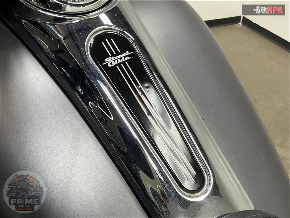 2017 Harley-Davidson FLHXS STREET GLIDE SPECIAL — фото 21