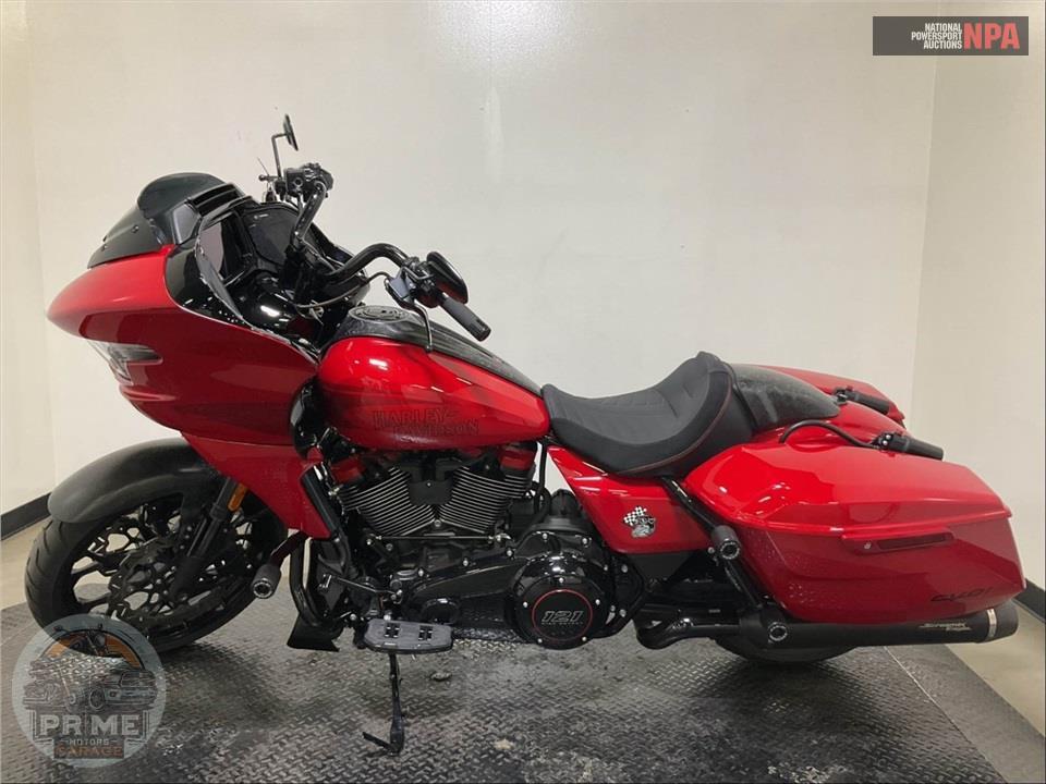 2025 Harley-Davidson FLTRXSTSE CVO ROAD GLIDE ST — фото 3