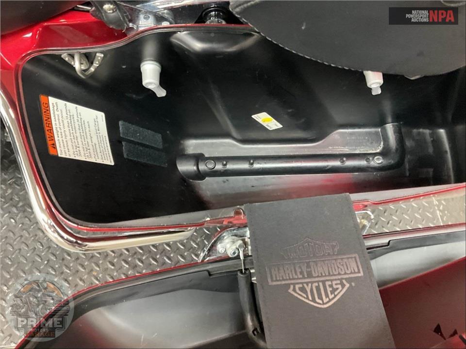 2018 Harley-Davidson FLHTKL ULTRA LIMITED LOW — фото 18
