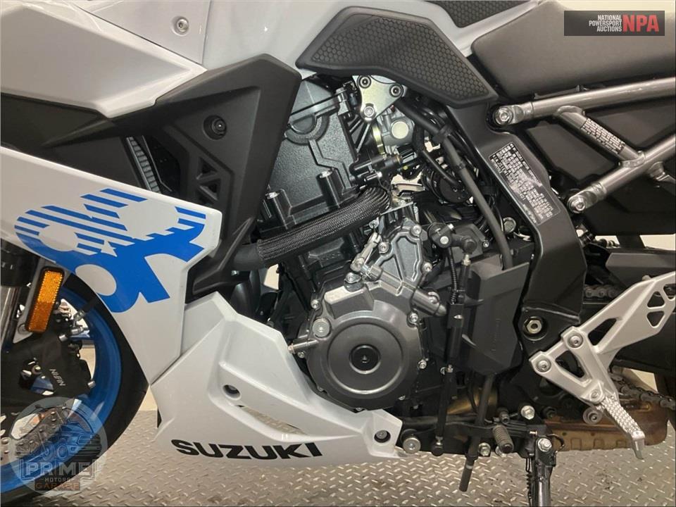 2026 Suzuki GSX800FRQM6 GSX-8R — фото 7