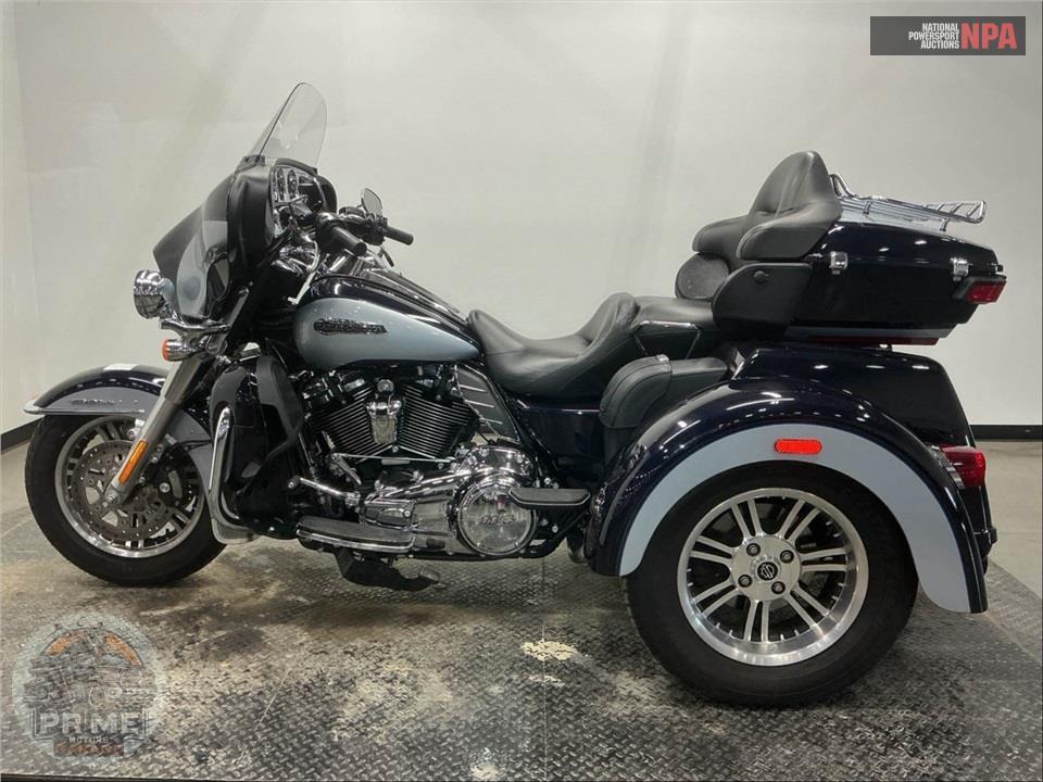 2019 Harley-Davidson FLHTCUTG TRI GLIDE ULTRA — фото 3