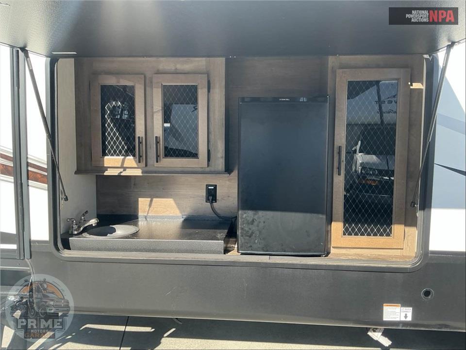 2022 Sabre By Forest River M-38DBQ - FIFTH WHEEL SERIES — фото 41