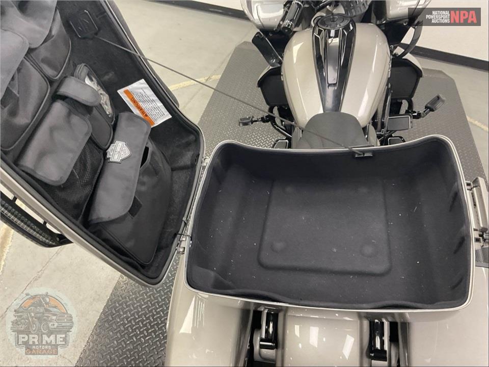 2023 Harley-Davidson FLTRXSE CVO ROAD GLIDE — фото 22
