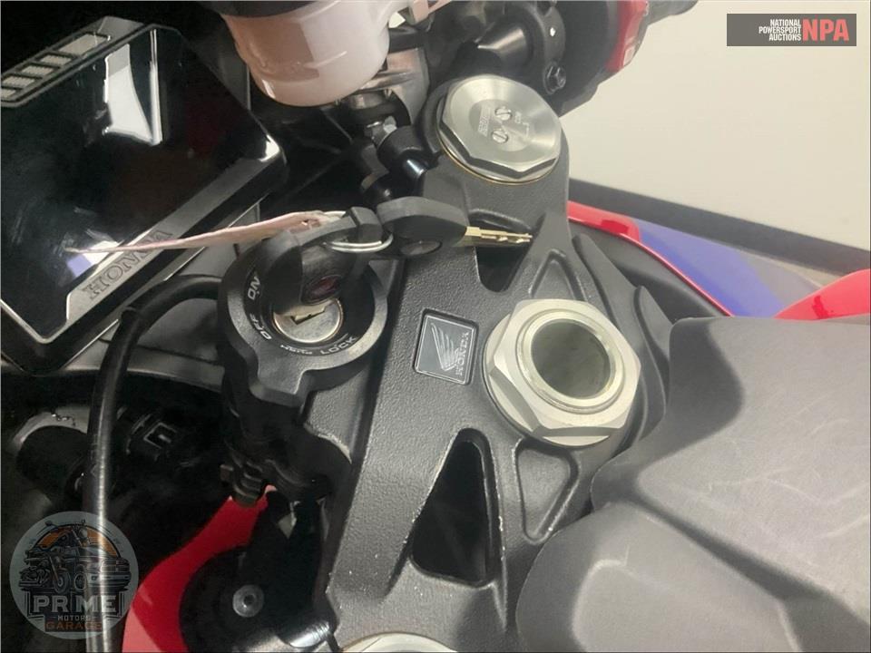 2023 Honda CBR1000RA (ABS) — фото 24