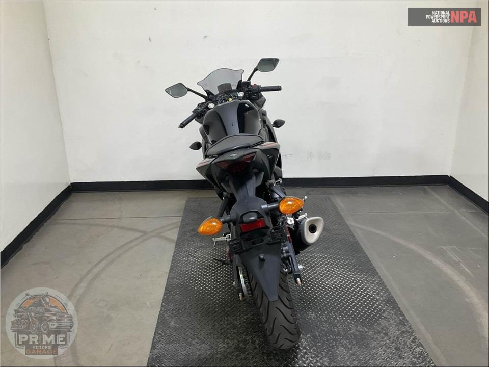 2018 Yamaha YZF - R3 — фото 4