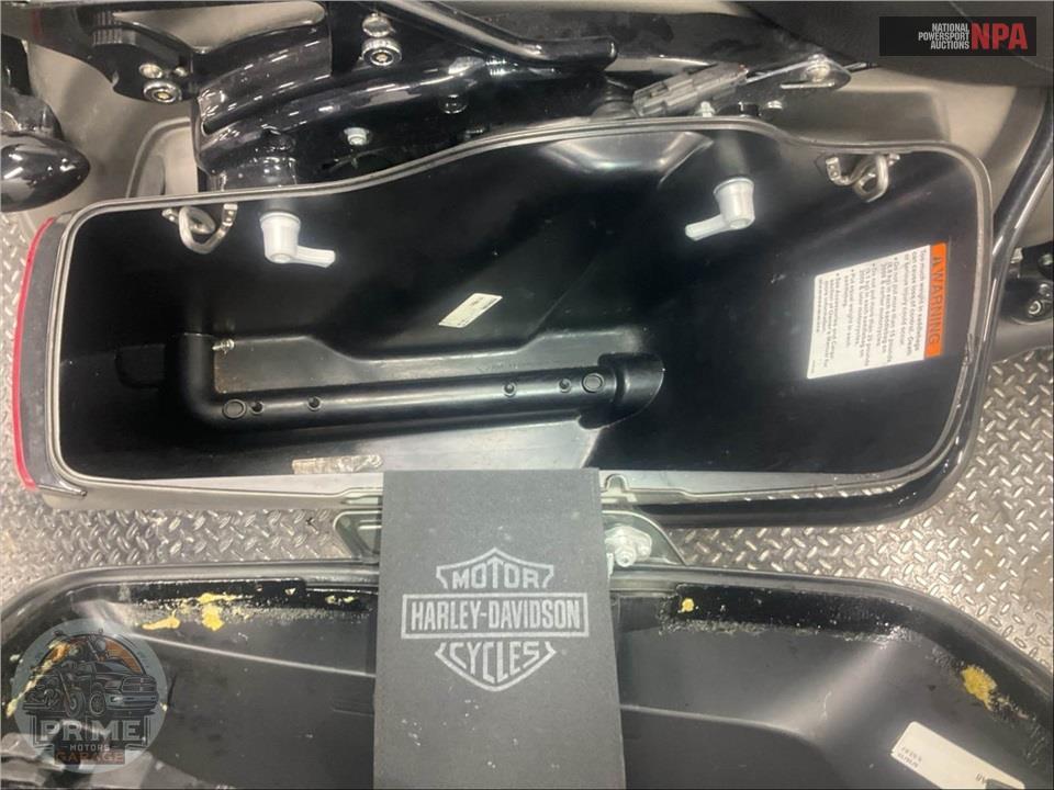 2019 Harley-Davidson FLHXS STREET GLIDE SPECIAL — фото 20