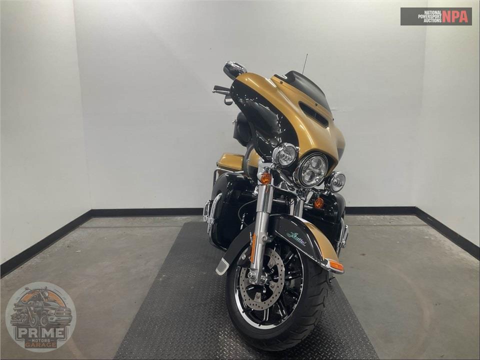 2017 Harley-Davidson FLHTK ULTRA LIMITED — фото 2