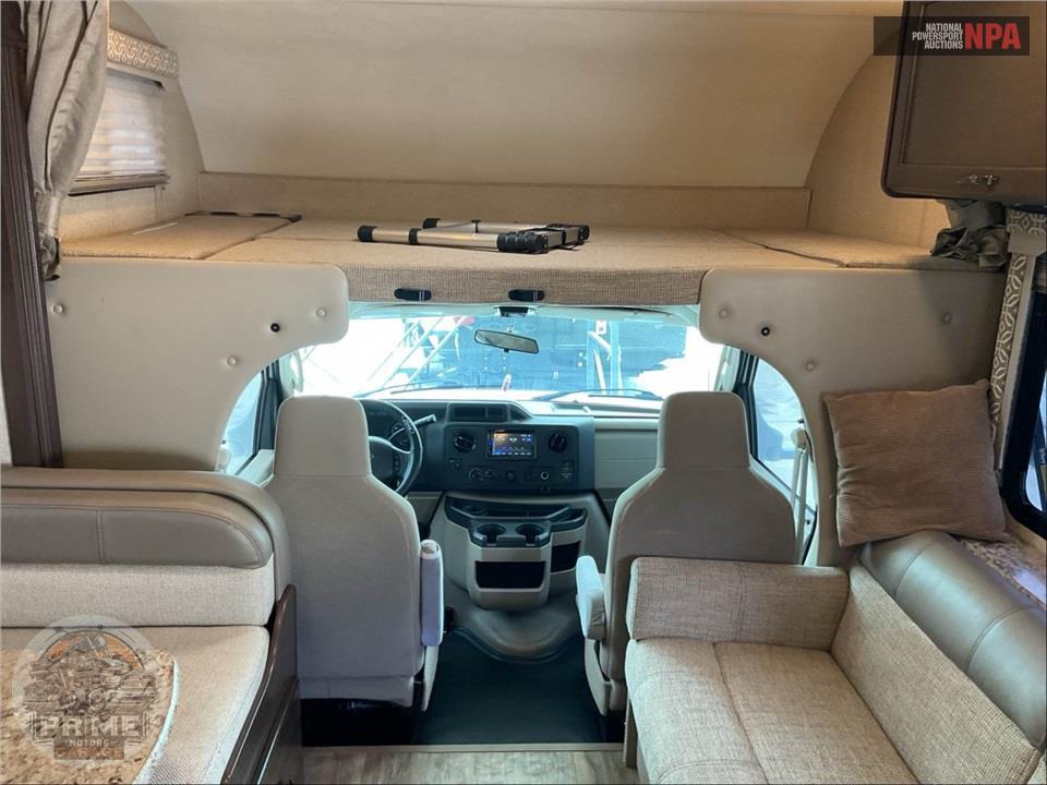 2017 Thor Motor Coach M-29FE E450-V10 - FREEDOM ELITE SERIES — фото 18