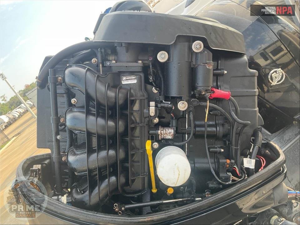 2023 Bennington Pontoons 22 SS(*) S SERIES L=23/E=1-150HP MERCURY OB — фото 6