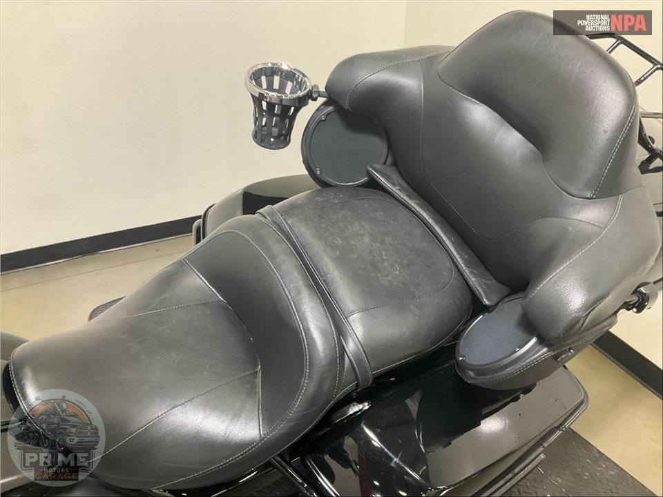 2023 Harley-Davidson FLHTK ELECTRA GLIDE ULTRA LIMITED — фото 31