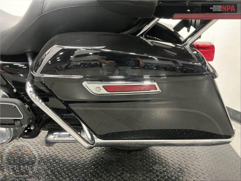 2019 Harley-Davidson FLTRU ROAD GLIDE ULTRA — фото 19