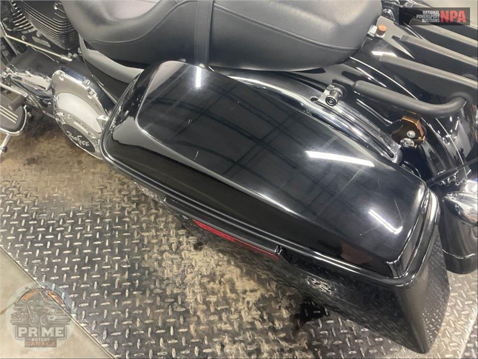 2016 Harley-Davidson FLHXS STREET GLIDE SPECIAL — фото 15