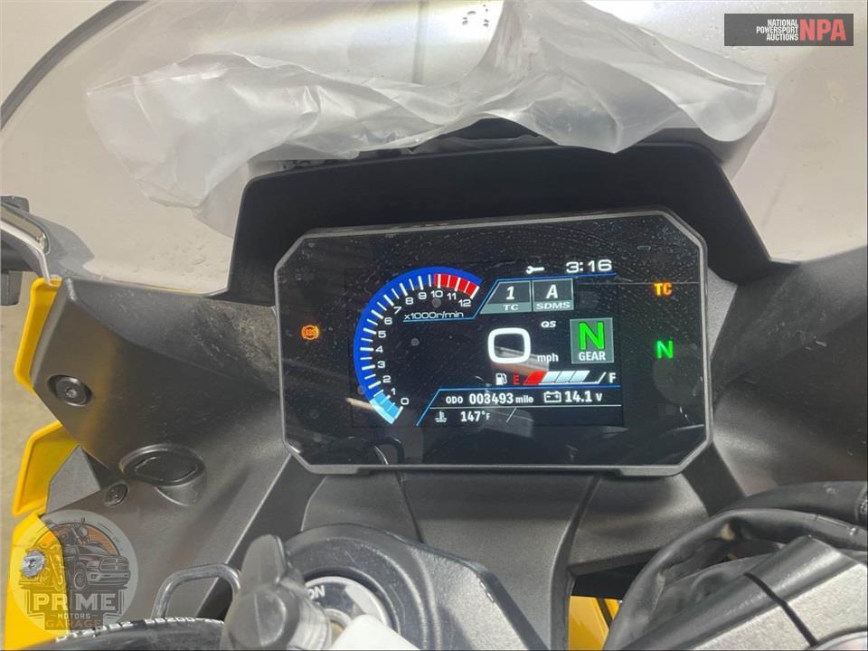 2024 Suzuki GSX800FRQM4 GSX-8R — фото 5