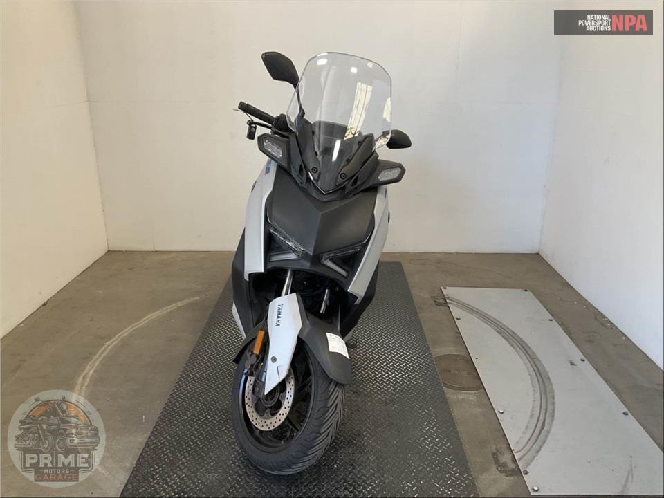 2023 Yamaha XMAX — фото 2