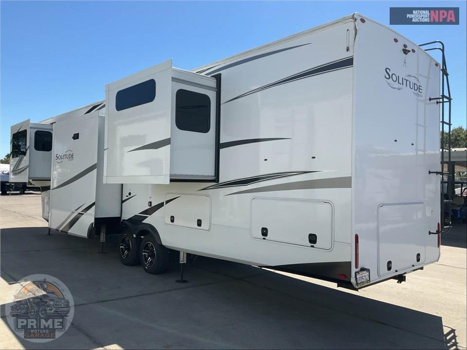 2024 Grand Design Recreational Vehicles M-380FL - SOLITUDE FIFTH WHEEL SERIES — фото 3