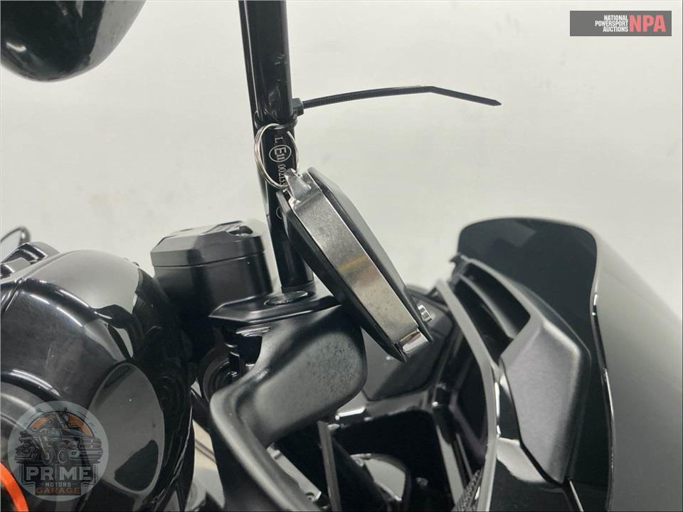 2025 Harley-Davidson FLTRXSE CVO ROAD GLIDE — фото 11