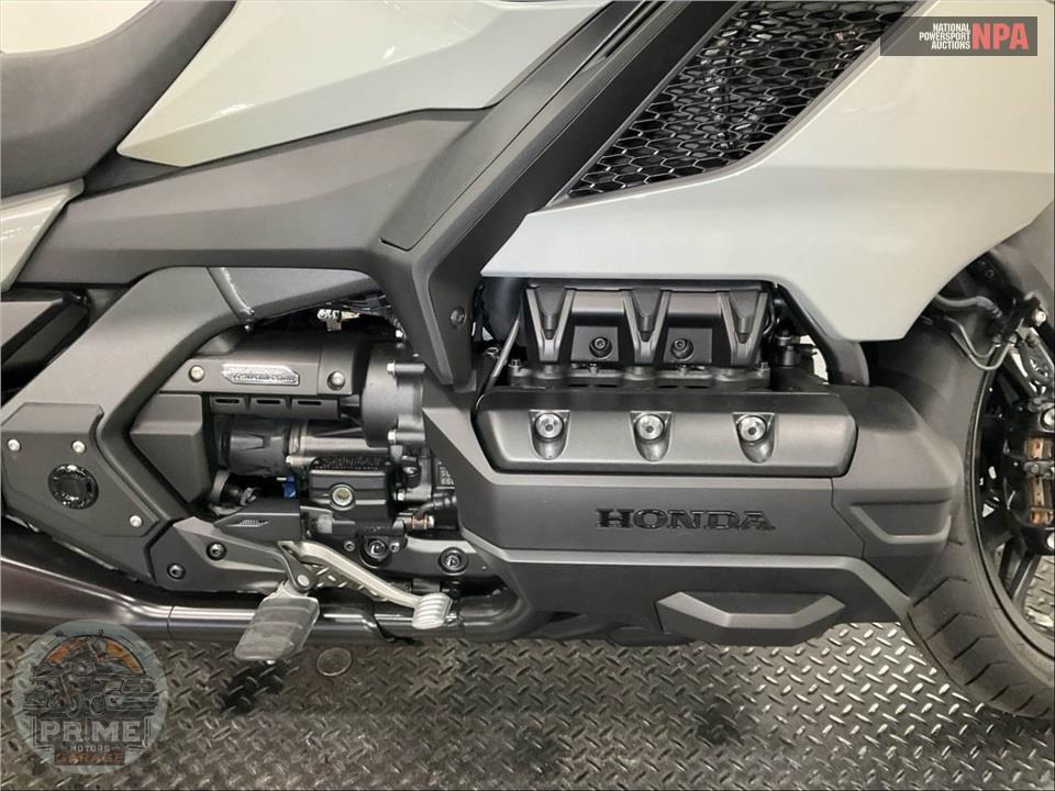 2026 Honda GL1800D GOLD WING TOUR AUTOMATIC DCT — фото 6