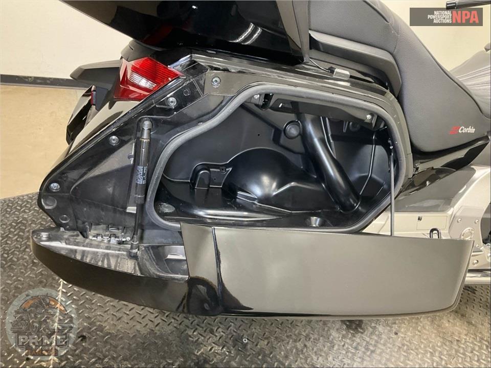 2019 Honda GL1800D GOLDWING TOUR DCT (BLACK) — фото 23