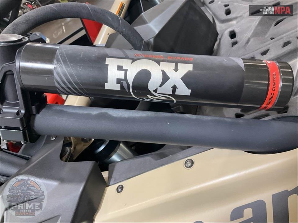 2022 Can-Am MAVERICK X3 MAX X RS TURBO RR SMART-SHOX (DESERT TAN & CARBON BLACK) — фото 40