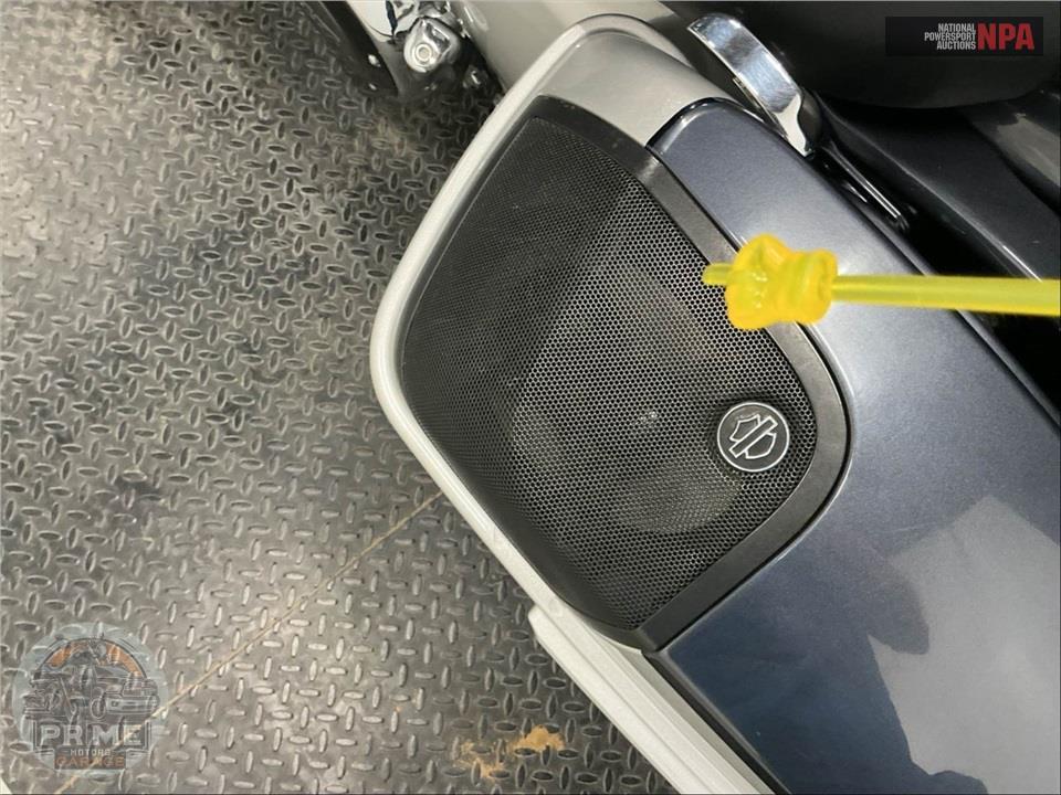 2019 Harley-Davidson FLHXSE CVO STREET GLIDE — фото 37