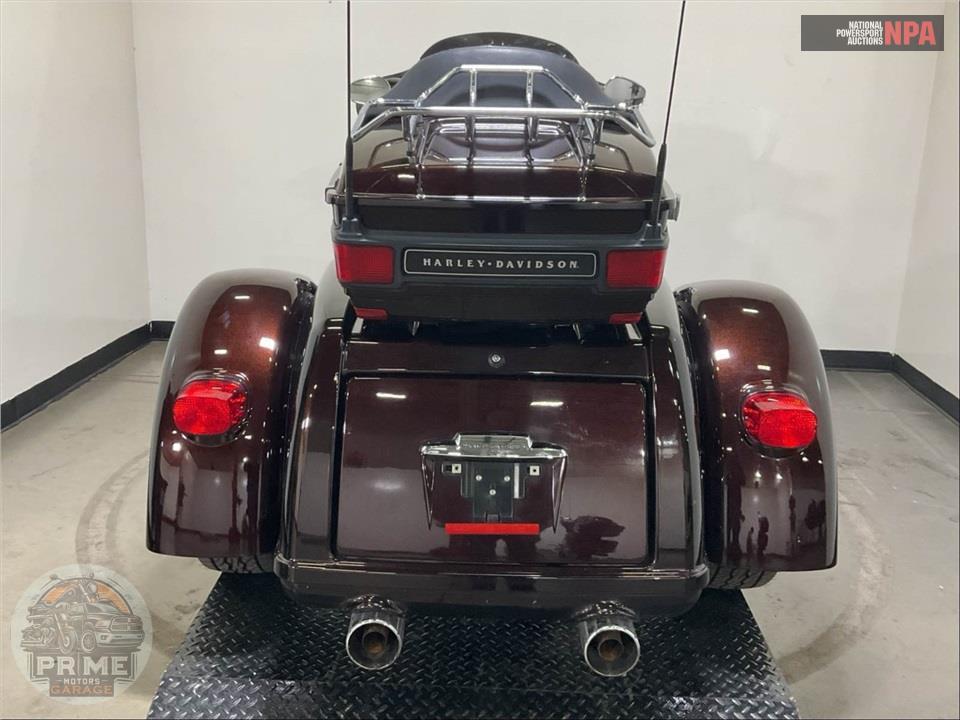 2011 Harley-Davidson FLHTCUTG TRIGLIDE UL CLSC — фото 4