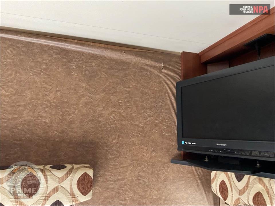 2015 Coachmen By Forest River M-280 DS CHEVROLET 4500 - LEPRECHAUN SERIES — фото 14