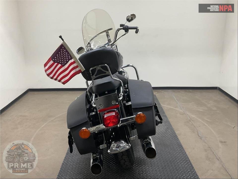 2004 Harley-Davidson FLHRCI ROAD KING CLASSIC — фото 4