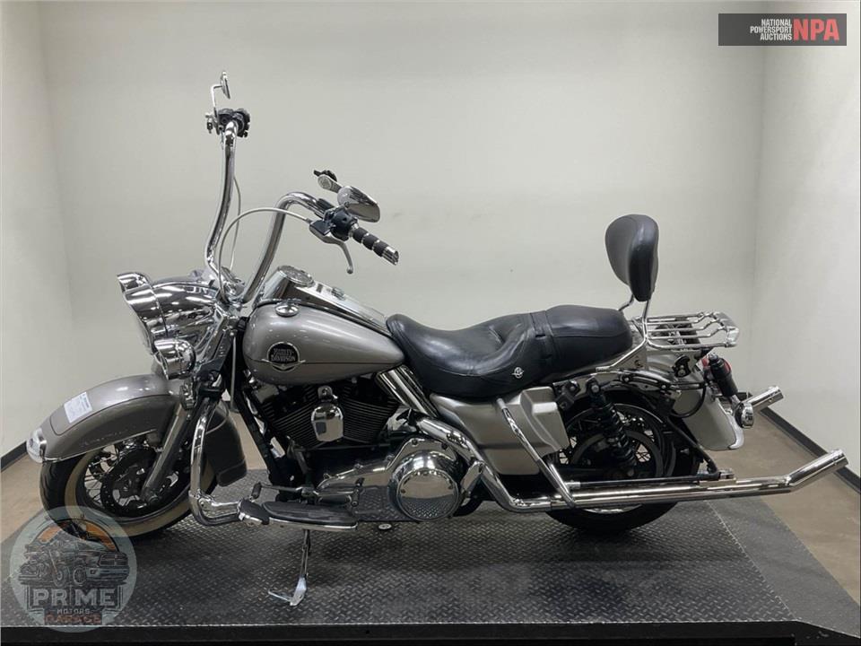 2009 Harley-Davidson FLHRC ROAD KING CLASSIC — фото 3