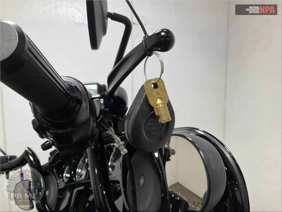 2019 Harley-Davidson FLHXS STREET GLIDE SPECIAL — фото 11