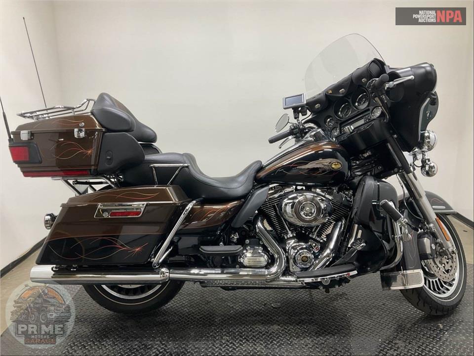 2013 Harley-Davidson FLHTK EL GLIDE UL LI ANN — фото 1