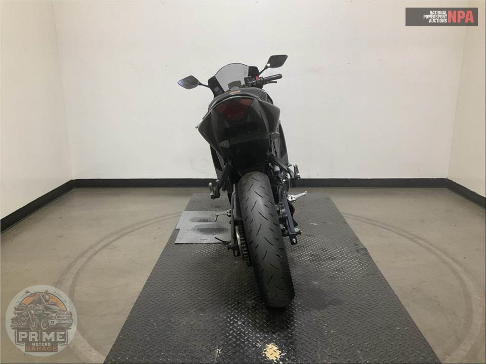 2019 Yamaha YZF-R3 — фото 4