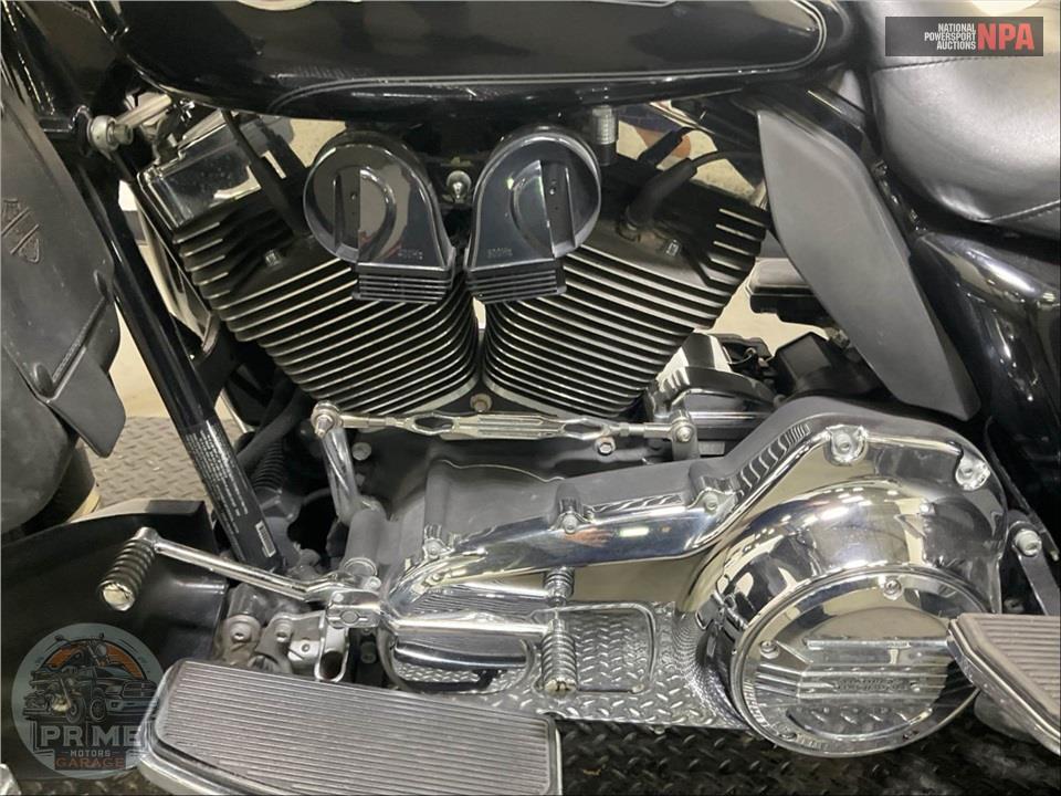 2013 Harley-Davidson FLHTCUTG TRIGLIDE UL CLSC — фото 7
