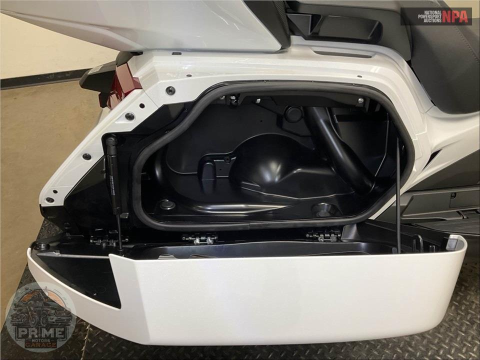 2024 Honda GL1800 GOLDWING TOUR — фото 19