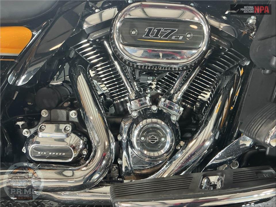 2022 Harley-Davidson FLTRKSE CVO ROAD GLIDE LIMITED — фото 6