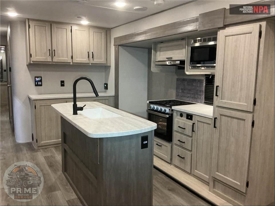 2024 Coachmen By Forest River M-39 MKTS - CATALINA DESTINATION SERIES — фото 8