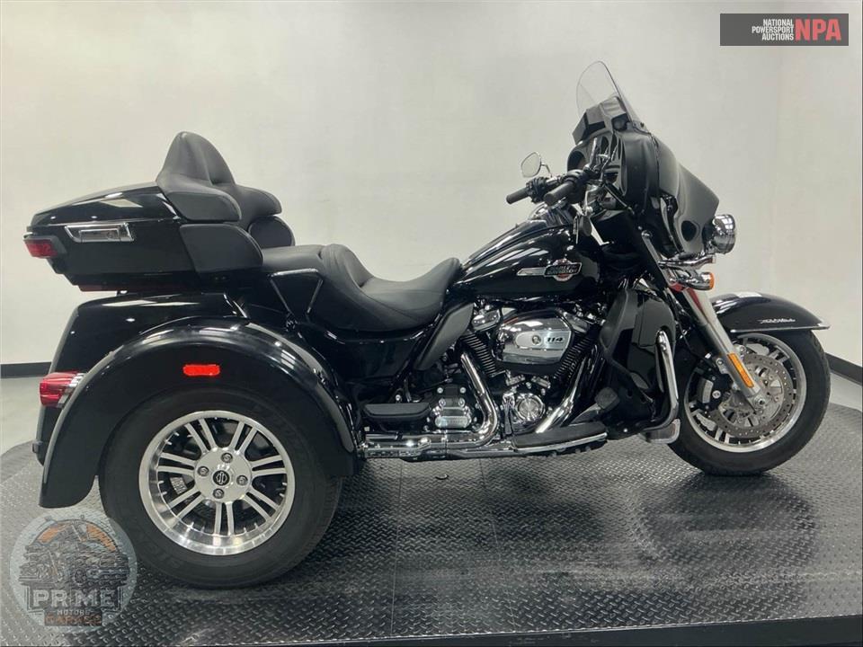 2022 Harley-Davidson FLHTCUTG TRI GLIDE ULTRA CLASSIC — фото 1