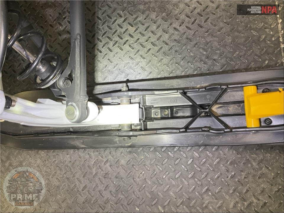 2024 Ski-Doo Summit Adrenaline 154 850 E-TEC PowderMax Light FlexEdge 2.5" E.S. — фото 14