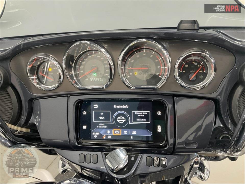 2019 Harley-Davidson FLHXSE CVO STREET GLIDE — фото 5