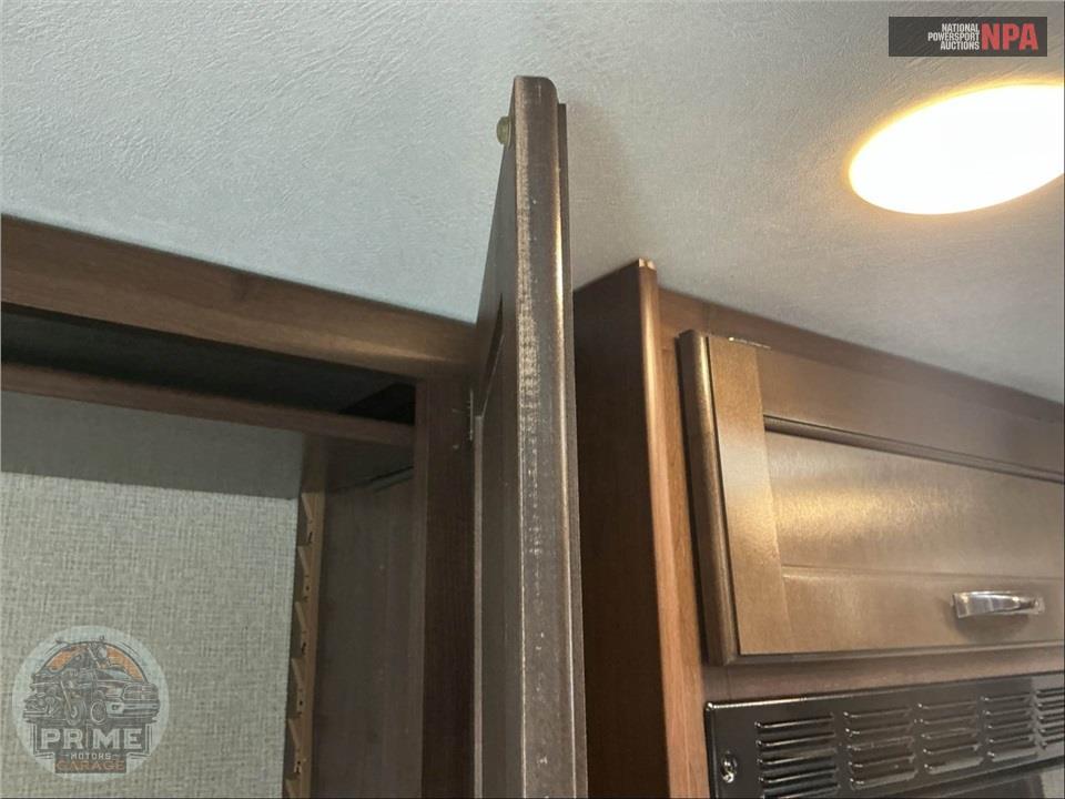 2019 Thor Motor Coach M-22FE E350-V10 - FREEDOM ELITE SERIES — фото 30