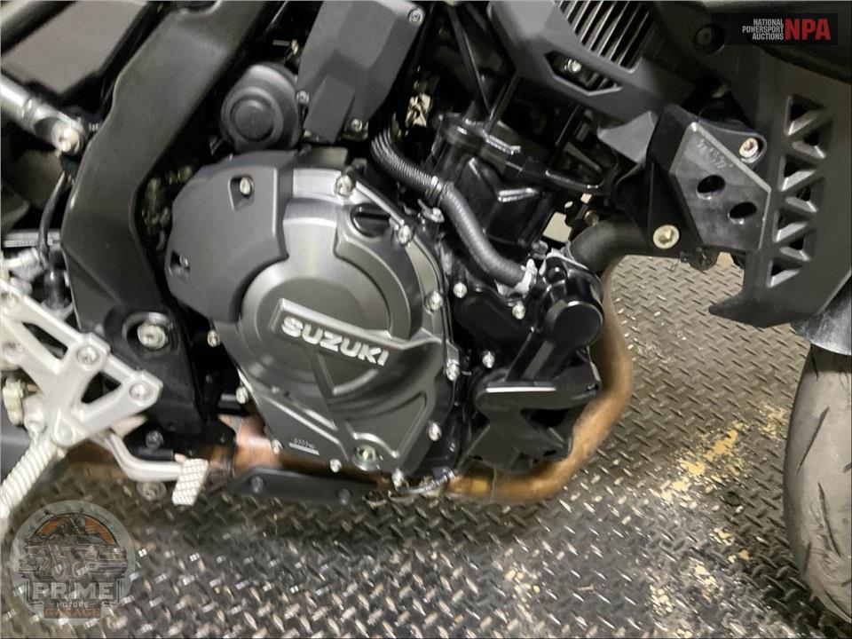 2023 Suzuki GSX800RQM3 GSX-8S — фото 6