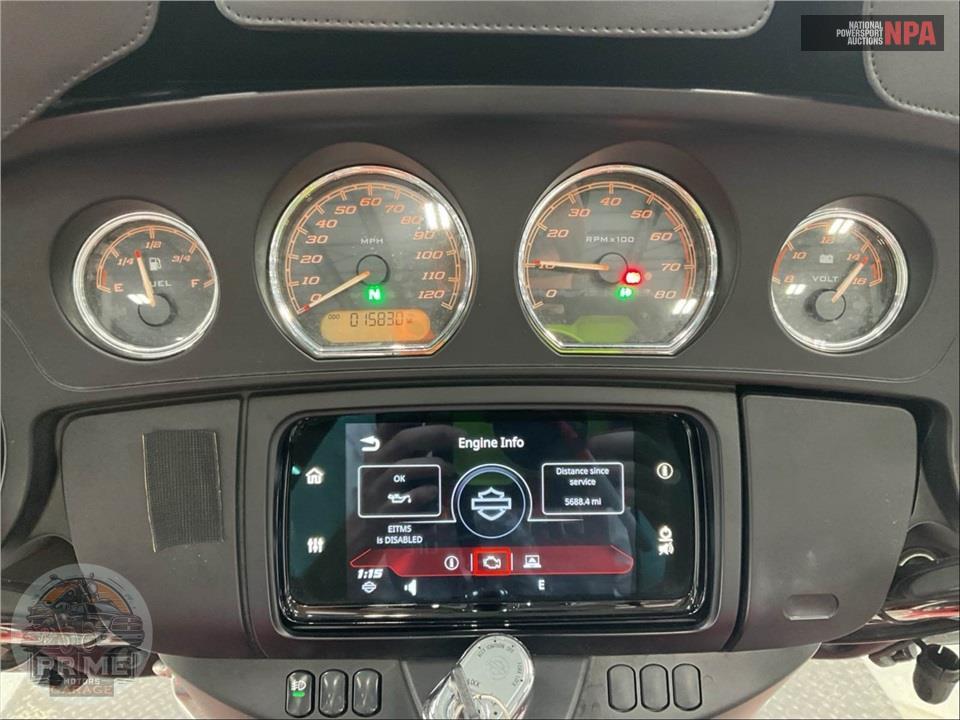 2019 Harley-Davidson FLHTCUTG TRI GLIDE ULTRA — фото 5