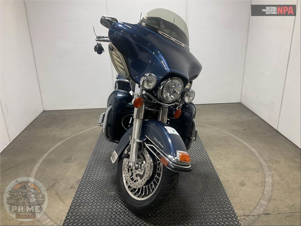 2009 Harley-Davidson FLHTCU ULTRA CLASSIC ELECTRA GLIDE — фото 2