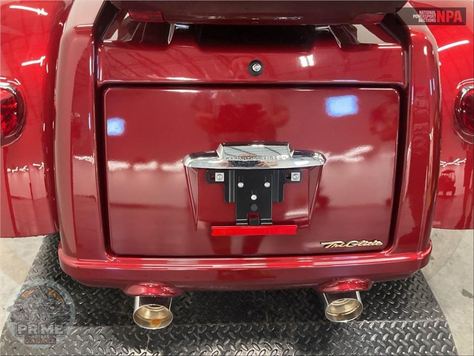 2023 Harley-Davidson FLHTCUTGANV TRI GLIDE ULTRA ANNIVERSARY — фото 18