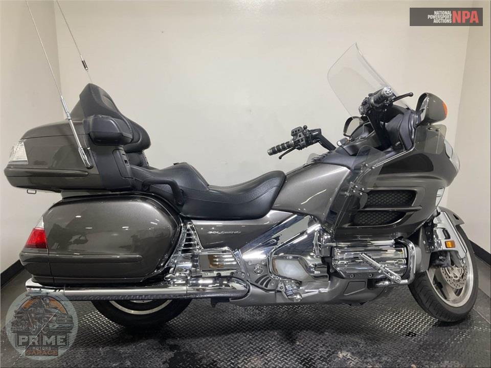 2010 Honda GL1800HPMA GOLDWING — фото 1