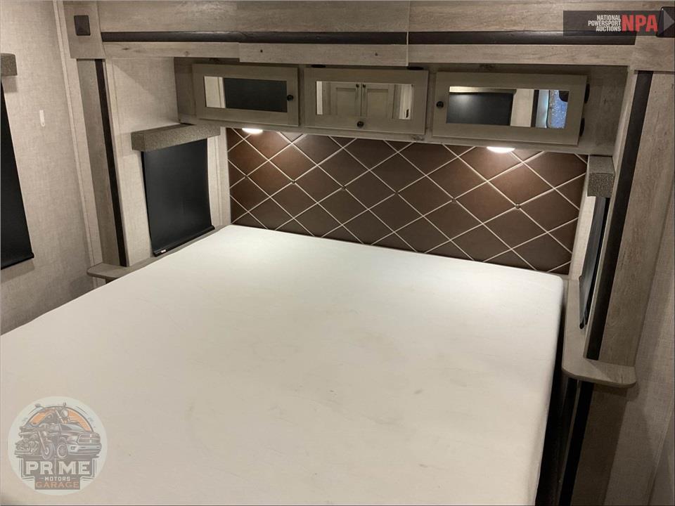 2019 Keystone Rv M-324 CG OUTBACK TOYHAULER SERIES — фото 11